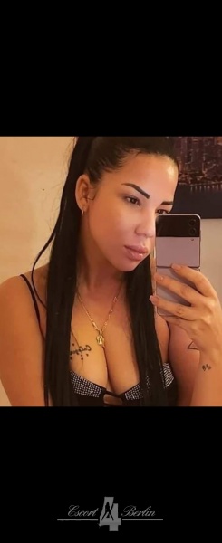 Escort Girl Latina Milana